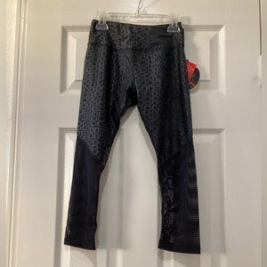 NWT, Black Grey animal Print fitness Capri size 0 (fits size 0-4)
